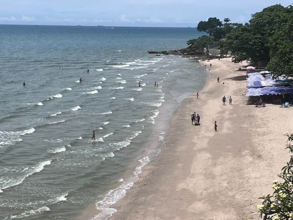 the sea view at sunny beach house cafe in pattaya, the best view in pattaya