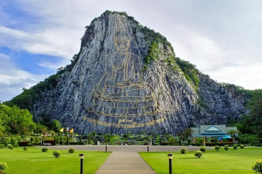 buddha mountain in pattaya a top activity in pattaya