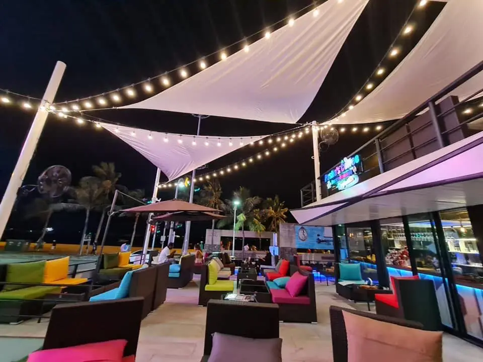 Pashas by night
