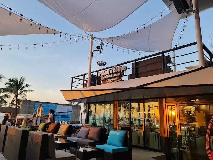 Pashas in Pattaya by day
