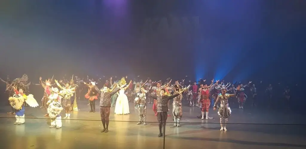 cast from the Kaan show in pattaya