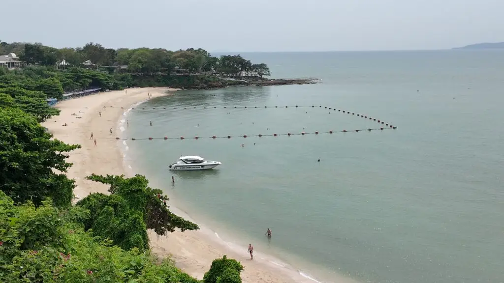 the beach seen from the sky gallery in pattaya