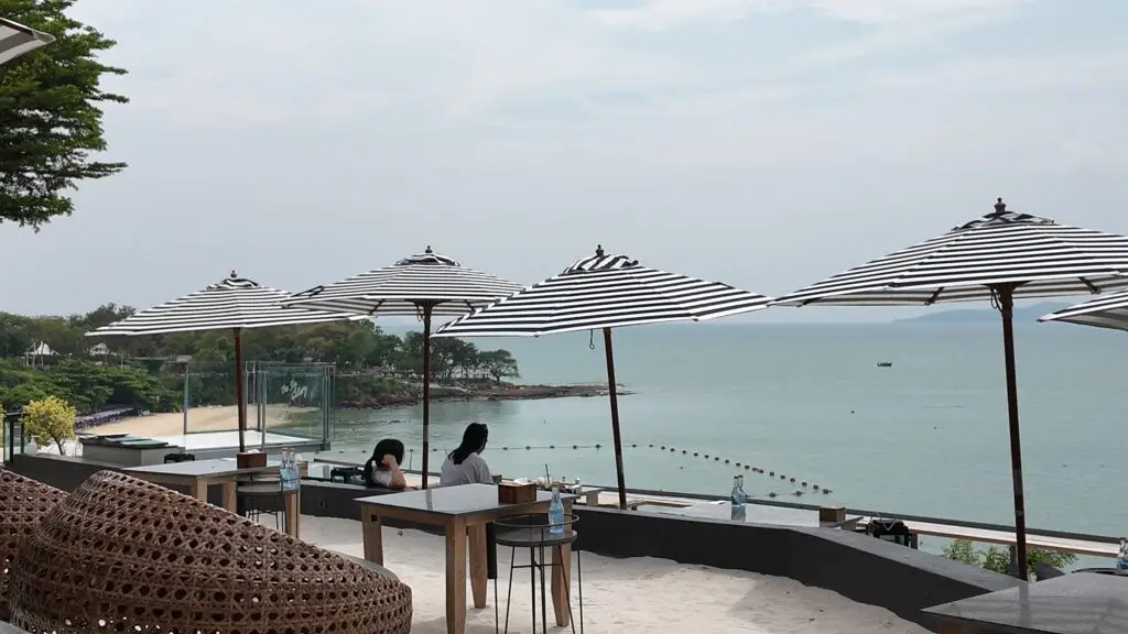 view from the sky gallery, the best sea view restaurant in pattaya