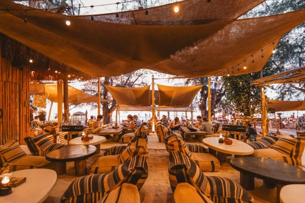 the restaurant area of the glass house in pattaya, the no 1 beach side restaurant in pattaya