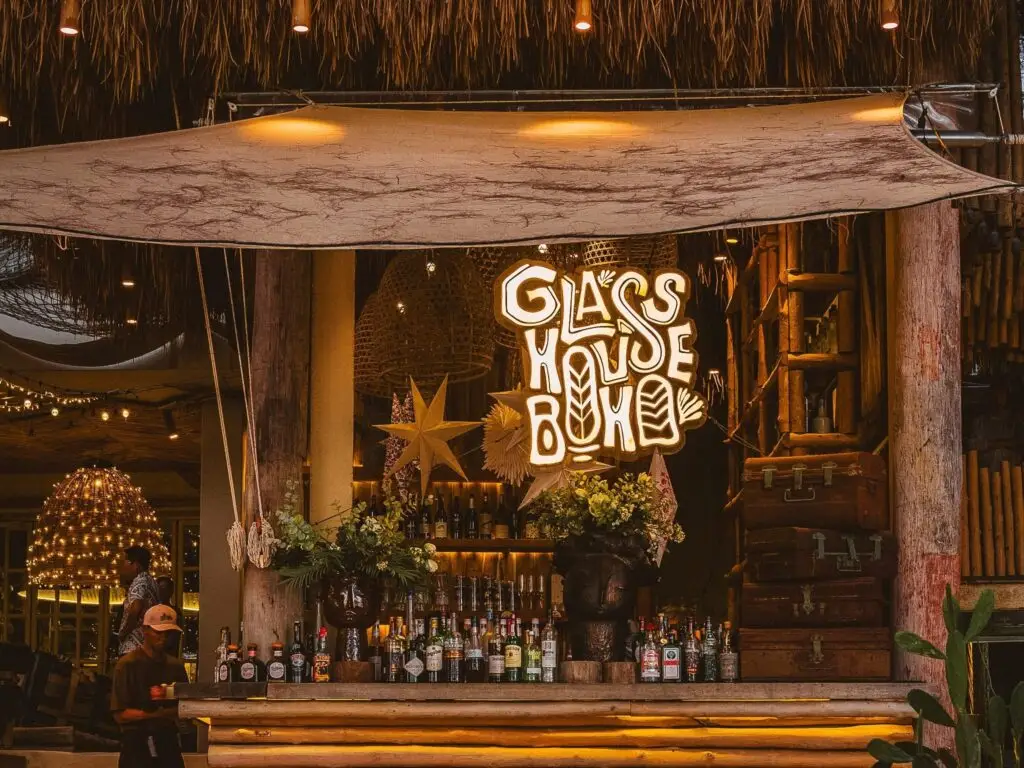 the glass house bar area, Pattayas most recommended beach side restaurant