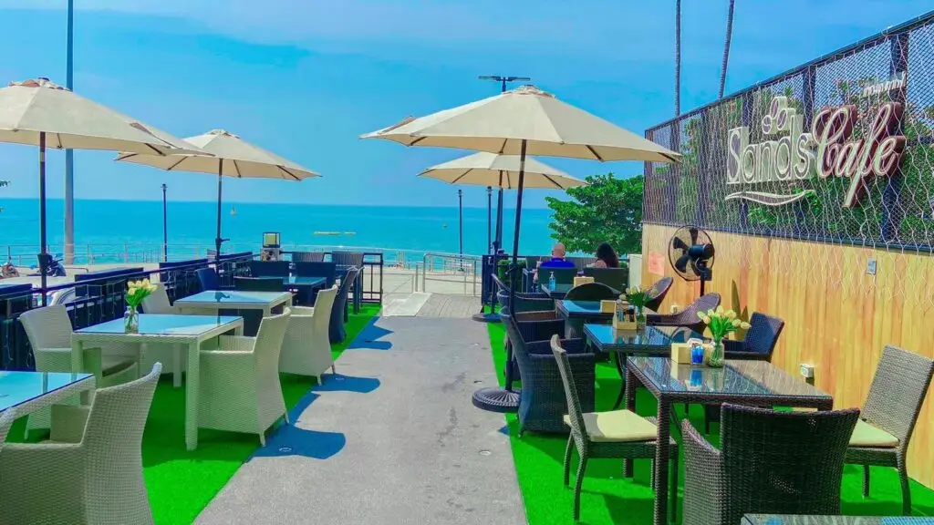 beach view from sands cafe in pattaya, top rated beachside cafe